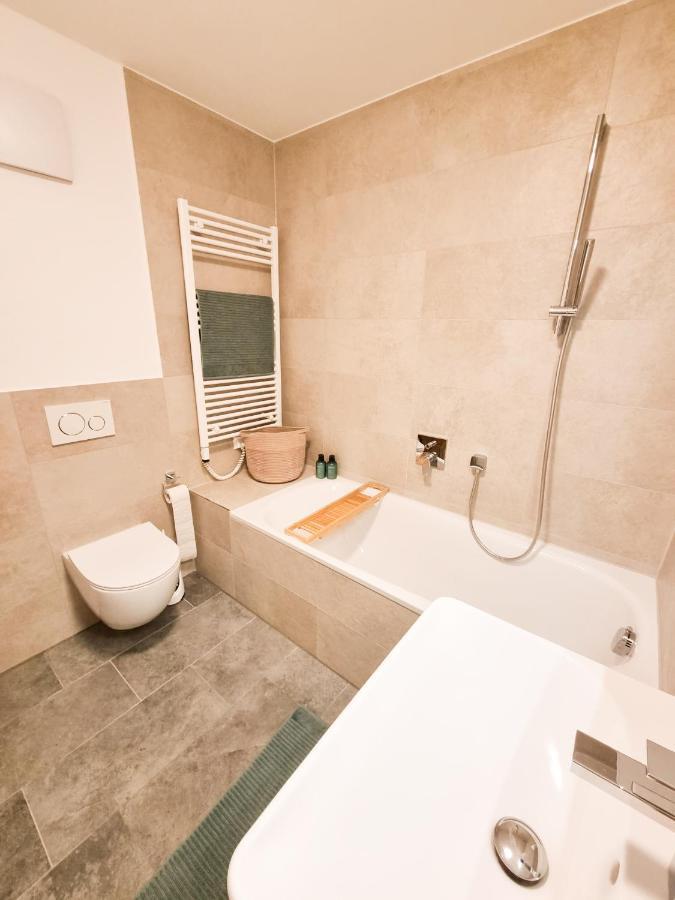Orangehome: Waldlichtung - Zentral Zwischen Therme Und Stadtmitte บัดไอบ์ลิง ภายนอก รูปภาพ