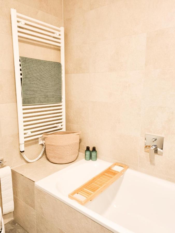 Orangehome: Waldlichtung - Zentral Zwischen Therme Und Stadtmitte บัดไอบ์ลิง ภายนอก รูปภาพ